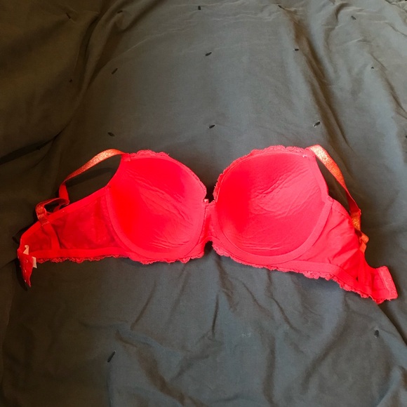 Red Victoria’s Secret Bra - Picture 2 of 7